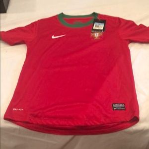 Nike boys size medium soccer short sleeve shirt